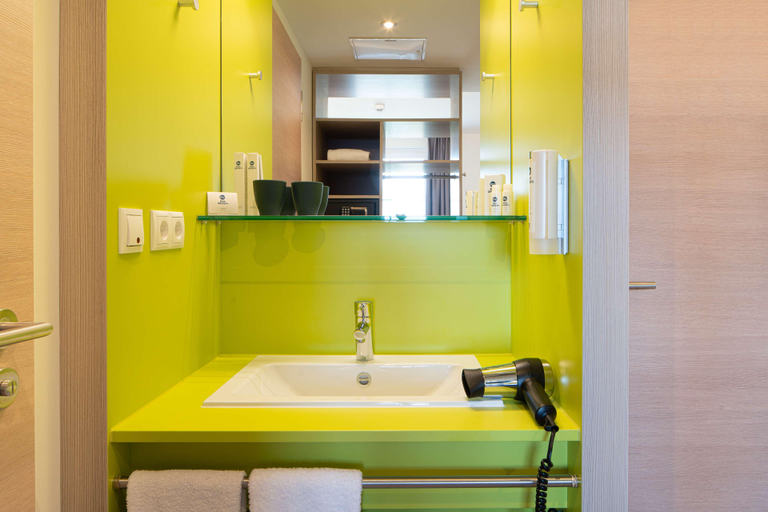 Bathroom 3, Hotel Bad Rappenau, Heilbronn
