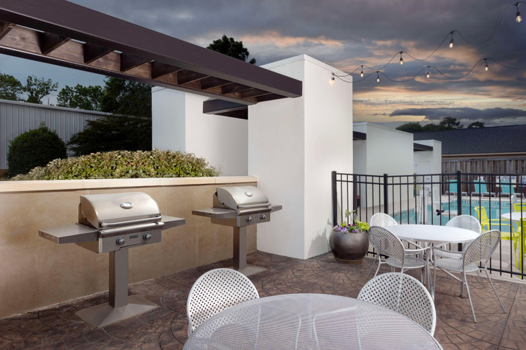 Sport & Beauty 2, Home2 Suites Charleston Airport/Convention Center, Charleston