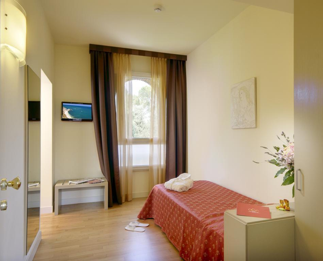 Bedroom 2, San Francesco Hotel, Ancona