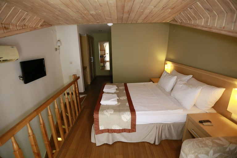 Bedroom 2, Turunc Resort Hotel, Marmaris