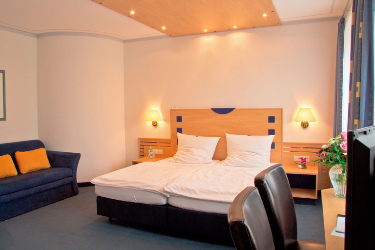 Bedroom 2, Hotel Krone, Freudenstadt