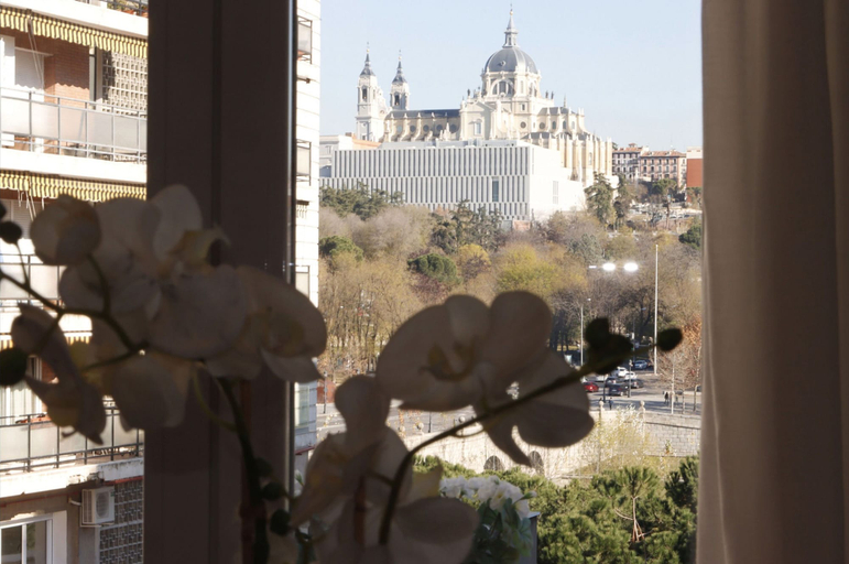 Room 3, C Madrid R o 3 B in Madrid, Madrid