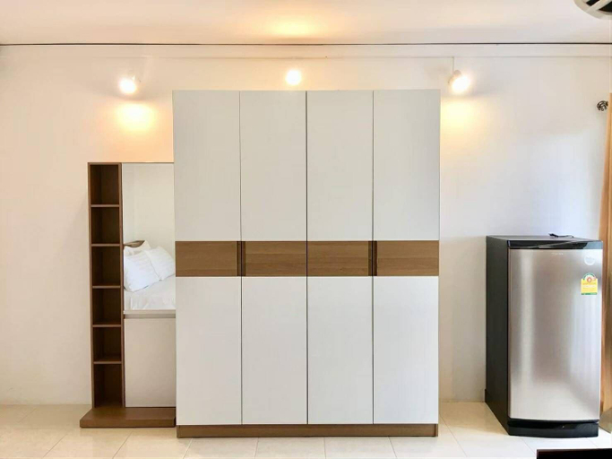 Wardrobe 5, Grandview Ladprao Hotel, Chatuchak