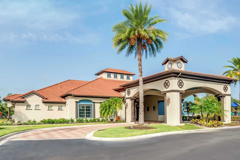 Interior 5, Waterfront Family Mansion w Bbq, Games Room & Pool, Osceola