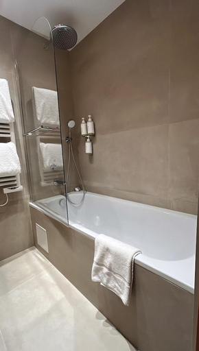 Bathroom 4, Best Western Plus Hotel Au Grand Saint-Jean, Côte-d'Or
