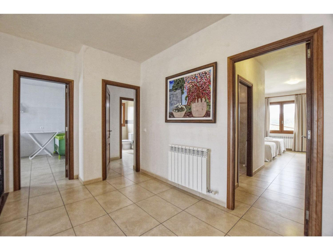 Others 3, House in Majorca with Pool and Mountain Views, Baleares