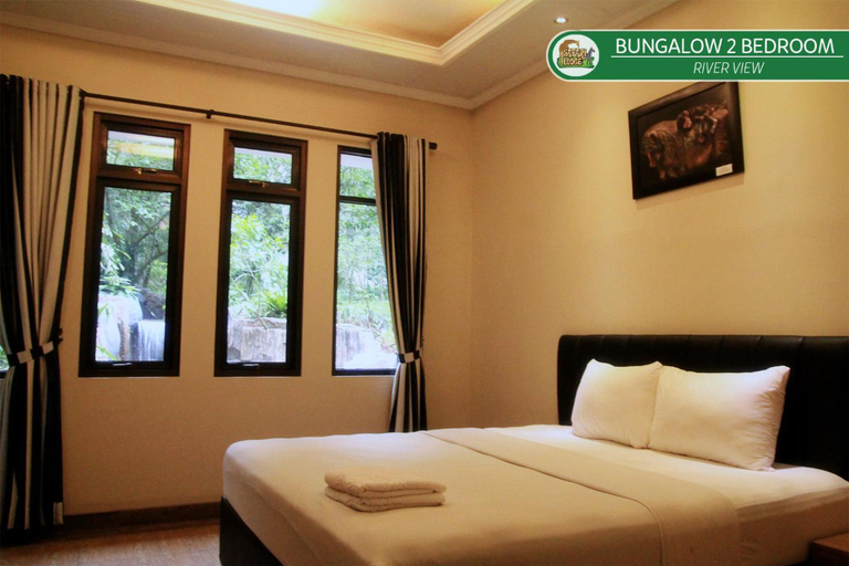Bedroom 2, Safari Lodge Hotel, Bogor