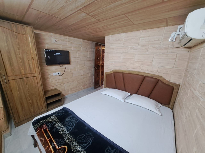 Bedroom 3, Batra Guest House, Varanasi