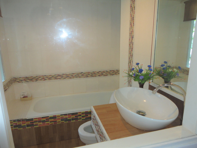 Bathroom 3, Lamoon Resotel, Phuket Island