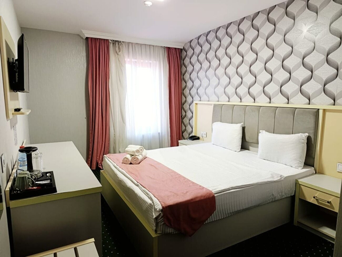 Room 4, Nerimanov ALTUS Hotel & Restaurant, Baku