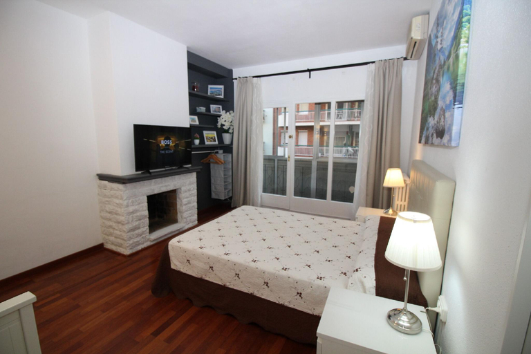 Bedroom 2, Rooms Vilaproma, Barcelona