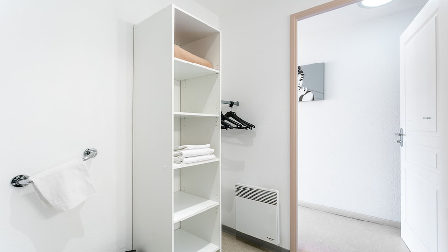 Bathroom 4, Vacanceole - Residence Le Saint Clair, Hérault