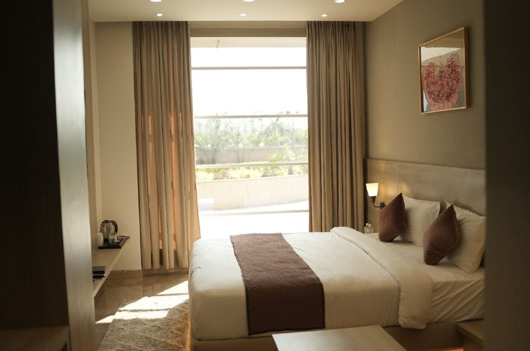 Room 4, THE RIVERSIDE INN, Vidisha