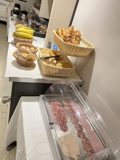 Food & Drinks 5, Hotel Bellevue Montmartre, Paris
