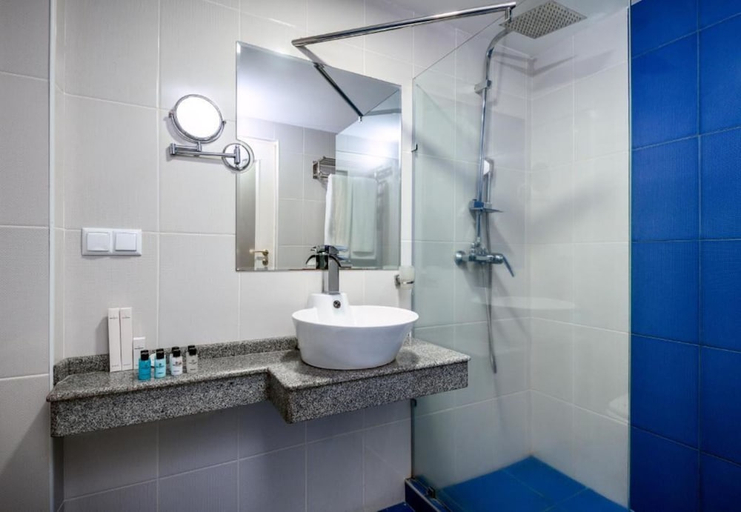 Bathroom 4, Royal Plaza, Yerevan