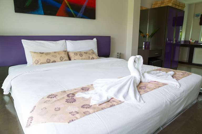 Others 2, 宁静度假村(The Serenity Resort), Sattahip