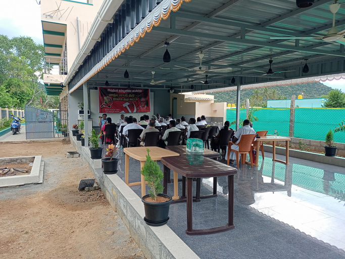 Food & Drinks 5, Sathyam Resorts, Dharmapuri