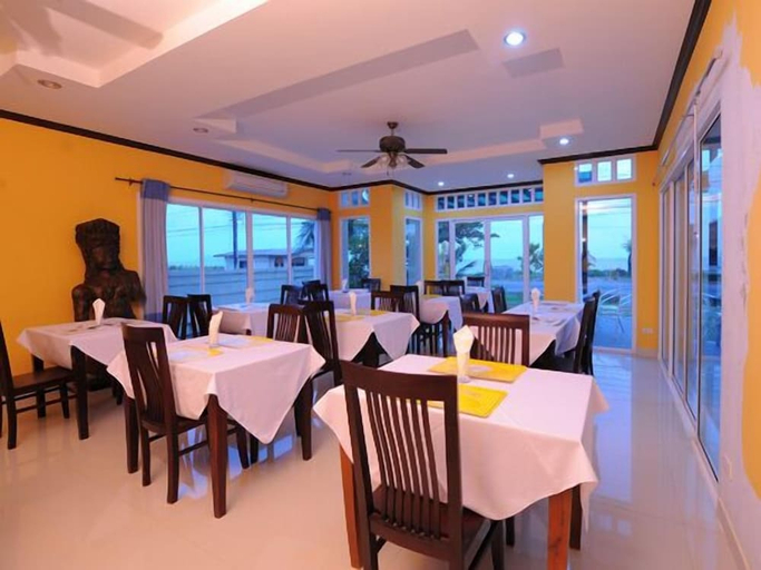 Food & Drinks, Baan Faa Talaychan Resort, Tha Mai