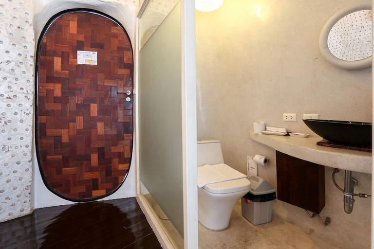 Bathroom 3, Mo Rooms, Muang Chiang Mai