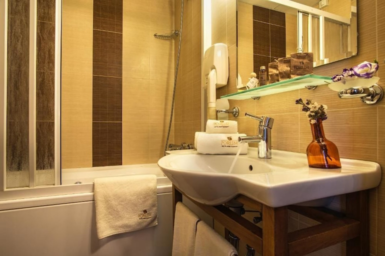 Bathroom 2, Forum Hotel, Stara Zagora
