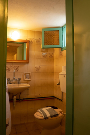 Bathroom 3, Dimitris Villa Hotel, Faistos