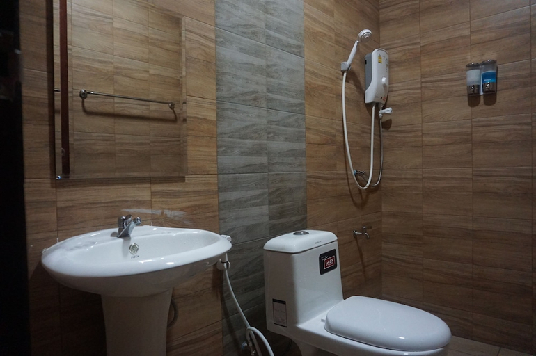 Bathroom 3, Thai House Hotel & Resort Hat Yai, Hat Yai