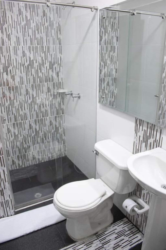 Bathroom 4, Hotel Fenix, San José de Cúcuta