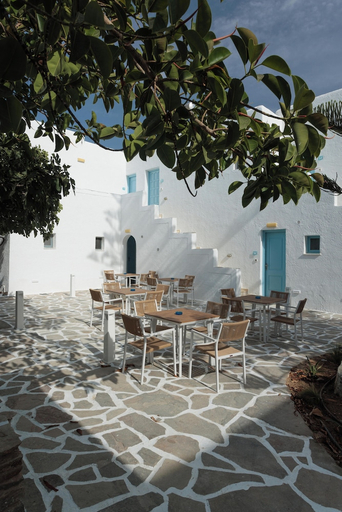 Food & Drinks 4, Agia Anna Living, South Aegean