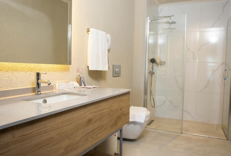 Bathroom 5, Yasmin Resort Bodrum, Bodrum