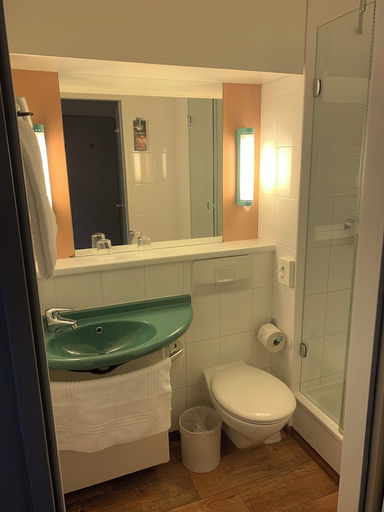 Bathroom, ibis Aachen Marschiertor (Aix la Chapelle), Städteregion Aachen