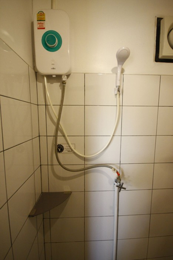 Bathroom 3, Sweet Box Bed and Breakfast, Pattaya