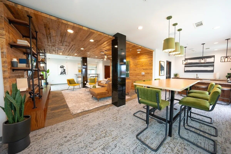 Business center, Landing Apartments near Five Points South, Jefferson