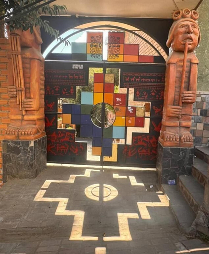 Exterior & Views, Hostal Pacha, Oropeza