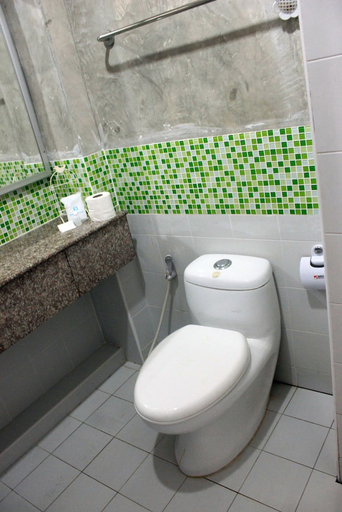 Bathroom 4, Cozy Rabbit Hotel, Thung Song