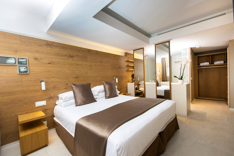 Bedroom 3, Leonardo Boutique Hotel Mallorca Port Portals-Adults Only, Baleares