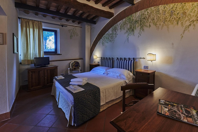 Bedroom 3, Villa Curina Resort, Siena