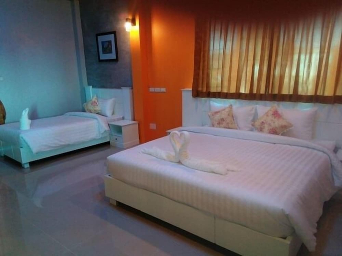 Bedroom 3, Waen Petch Place, Warin Chamrap