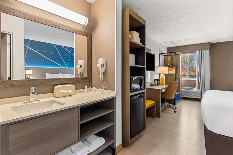 Others 4, Comfort Inn Painesville - Concord, Lake
