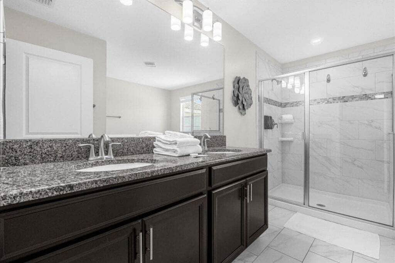Bathroom 3, Star Wars & More Large Private Pool Lanai Home! 6 Bedroom Villa, Osceola