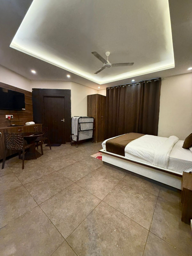 Room 5, SM Hotel, Ghaziabad