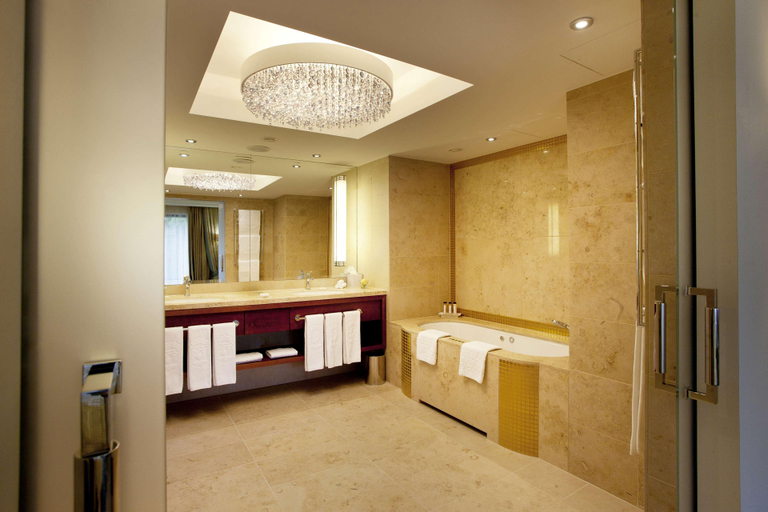 Others 3, Frankfurt Gravenbruch, Offenbach