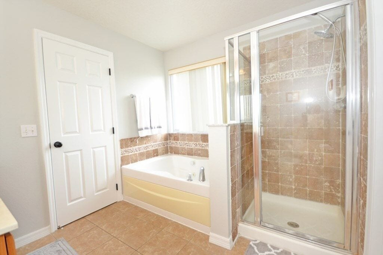 Bathroom 3, Willow View 4 Bedroom Home, Polk