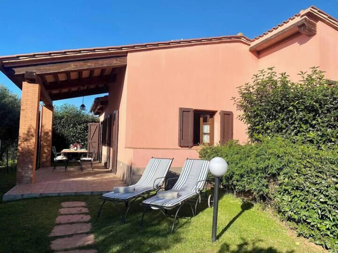 Terrace/patio 3, Apartment Papavero Seaside and Pool, Livorno