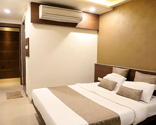 Bedroom 4, Hotel Adarsh Palace, Bhopal