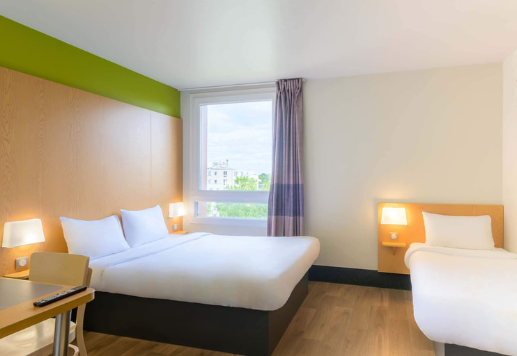 Bedroom 5, B&B HOTEL Marne-la-Vallee Torcy Gare 3 etoiles, Seine-et-Marne