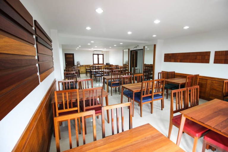 Food & Drinks 5, Tai-Shan Suites, Muang Ratchaburi