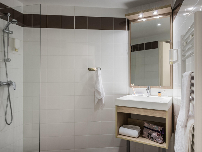 Bathroom 5, Aparthotel Adagio Access Paris Reuilly, Paris