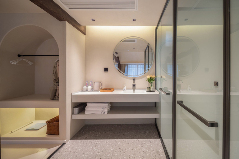 Bathroom 3, Yijianju Garden Inn, Lijiang