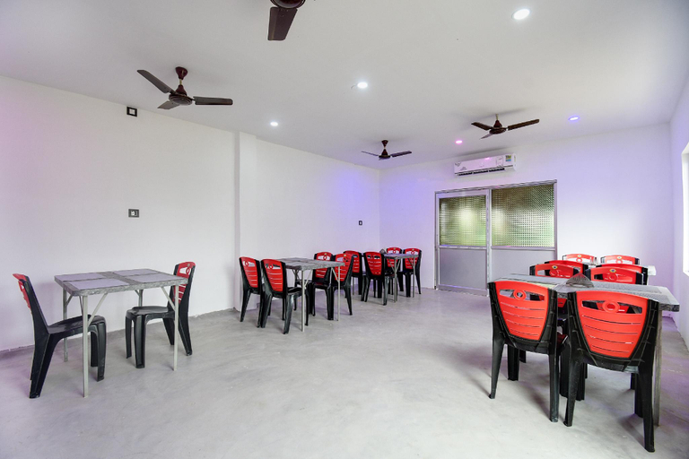 Food & Drinks 3, OYO 812702 Mango Leaf Hotel & Restaurant, Murshidabad