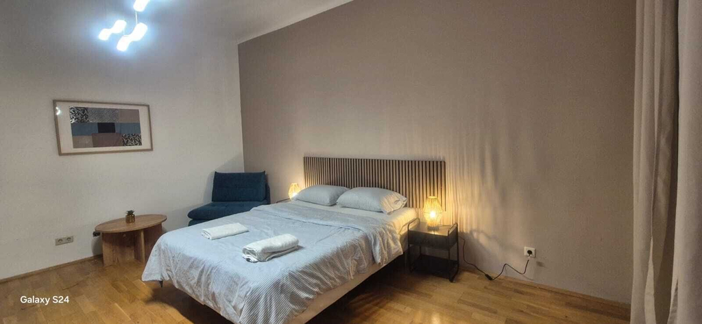 Room 5, Comfortable 2BR Apt Near Vienna Center, Wien